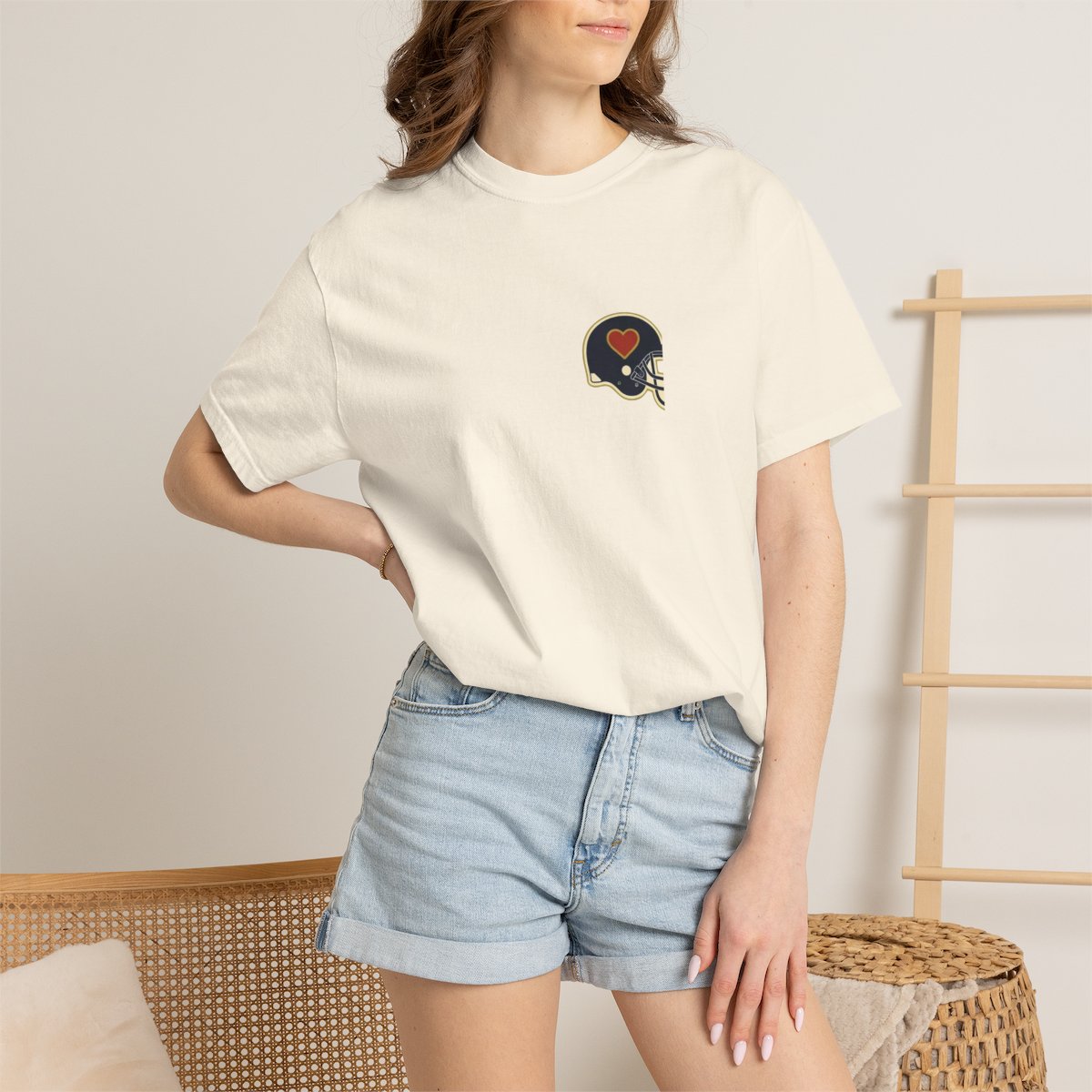 Printify mockup 07 person-5-context Ivory